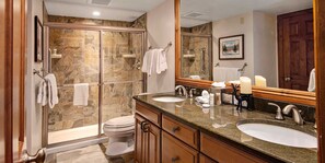 Condo, 3 Bedrooms | Bathroom | Hair dryer, towels