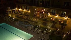 Kondominium, 2 kamar tidur | Kolam renang | Kolam renang outdoor dan sebuah kolam renang air hangat