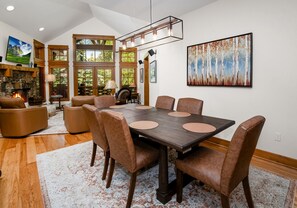 Townhome, 4 Bedrooms | Dining