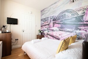 Apartment, Mehrere Schlafzimmer | Hochwertige Bettwaren, Schreibtisch, Bügeleisen/Bügelbrett
