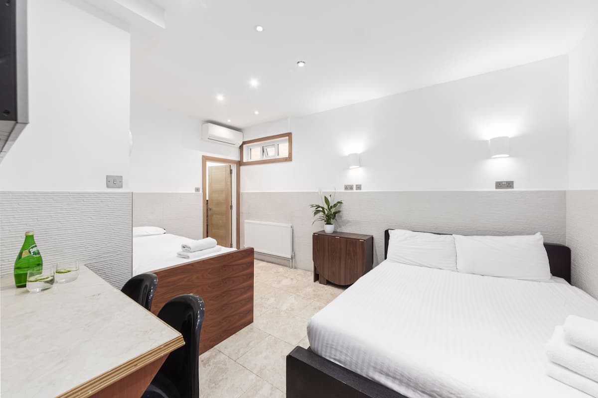 Family Apartment | 3 habitaciones, ropa de cama de alta calidad y camas con efecto memoria