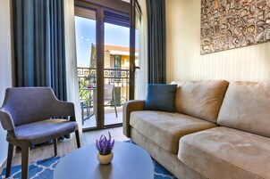 Suíte luxo, 1 quarto, vista para o jardim | Vista do quarto