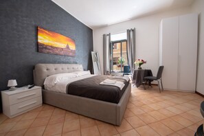 Superior Room, Jetted Tub (Deluxe Room) | Down duvets, iron/ironing board, free WiFi, bed sheets - ImperialeTop (Rome)