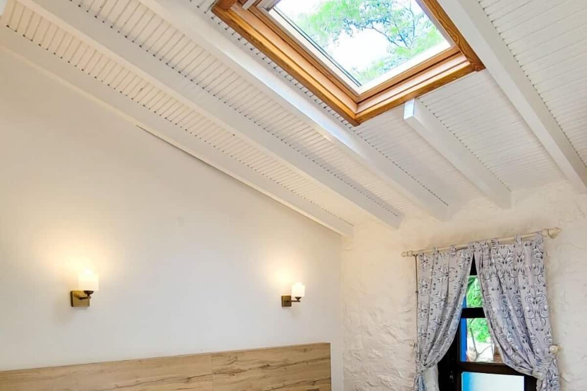 Standard Double or Twin Room | Free cribs/infant beds, bed sheets