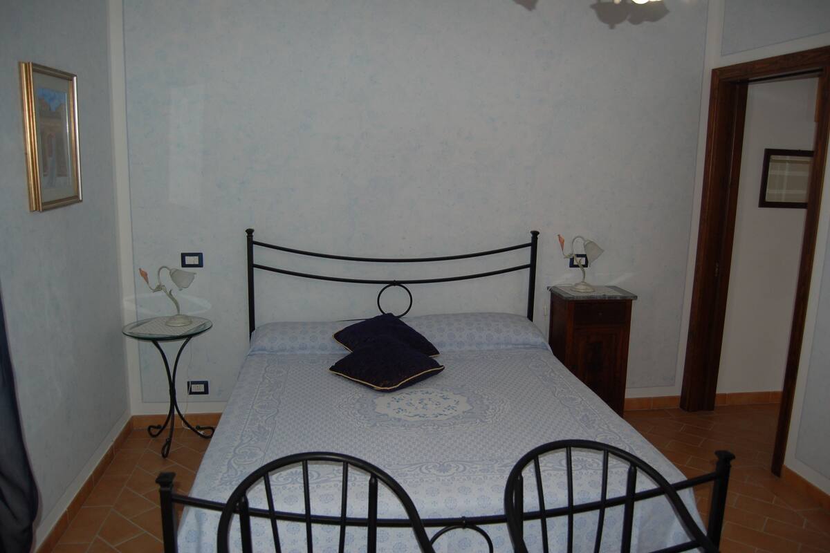 Soundproofing, free cots/infant beds, rollaway beds, free WiFi