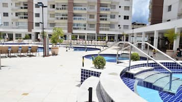 Piscine extérieure
