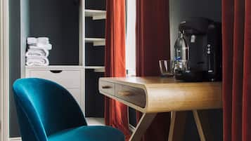 Premium Double Room | Egyptian cotton sheets, premium bedding, desk, blackout drapes