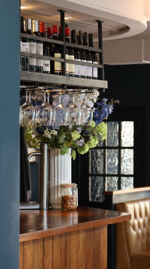 Interior - The Porterhouse Grill & Rooms (Oxford)