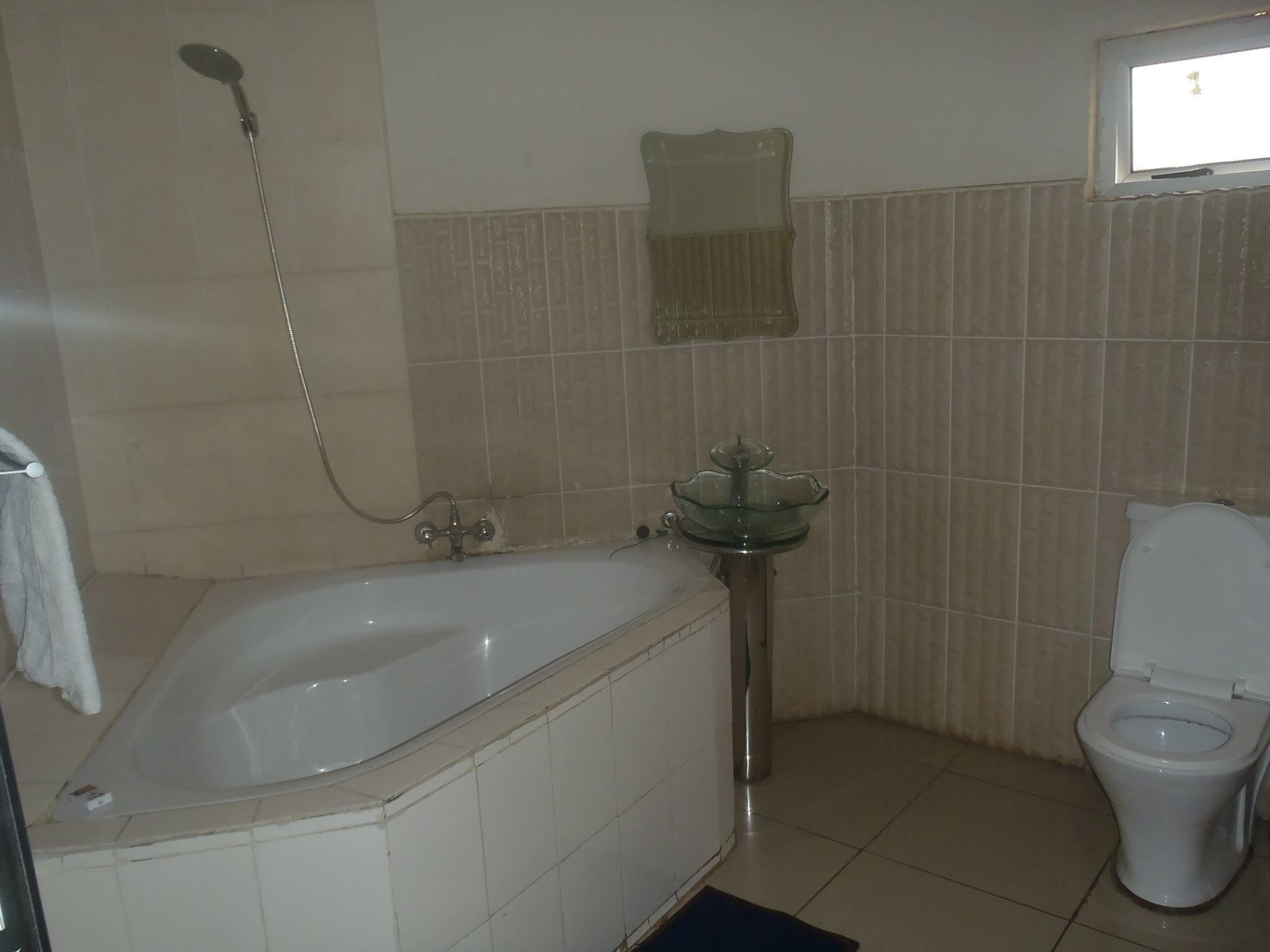Standard Room | Bathroom | Shower, towels