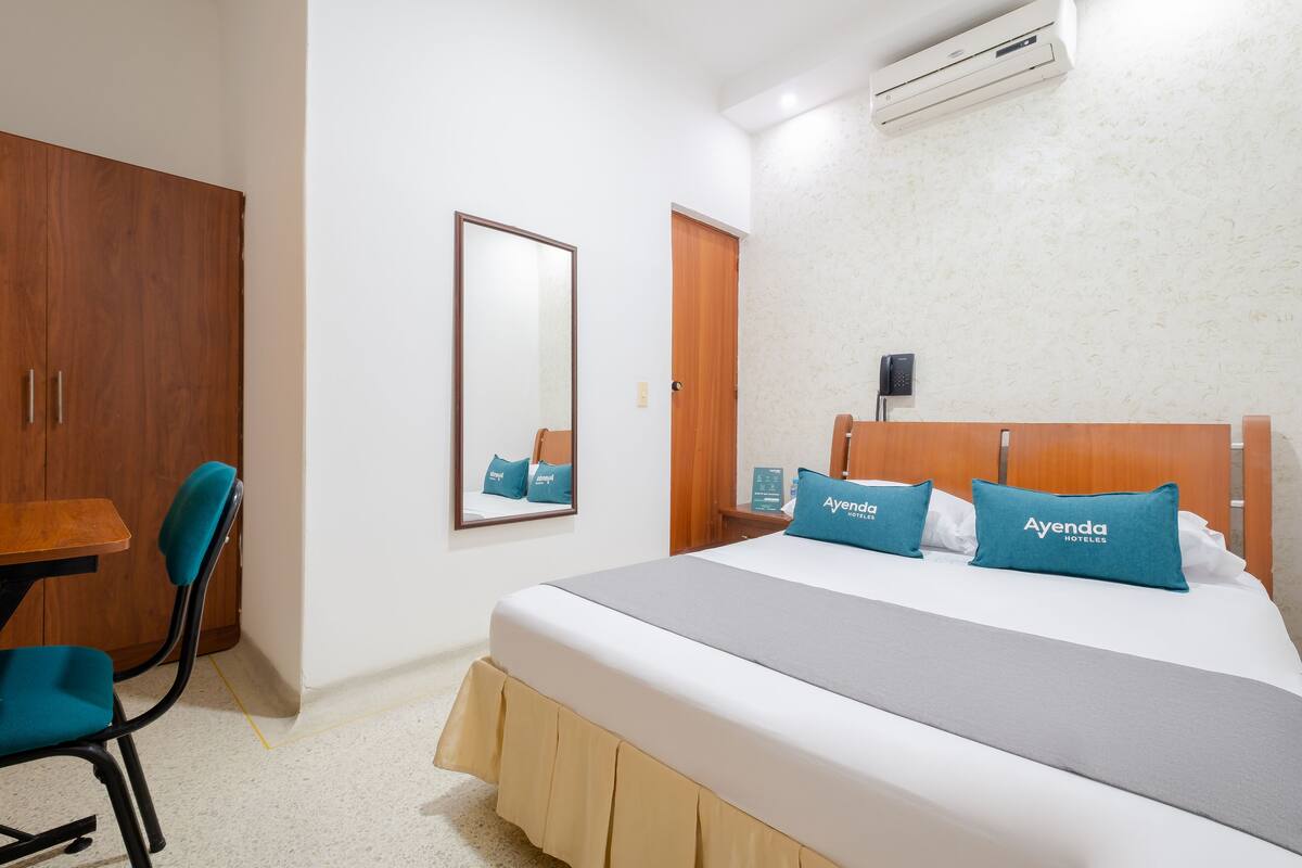 Habitación doble | Ropa de cama hipoalergénica, wifi gratis, ropa de cama