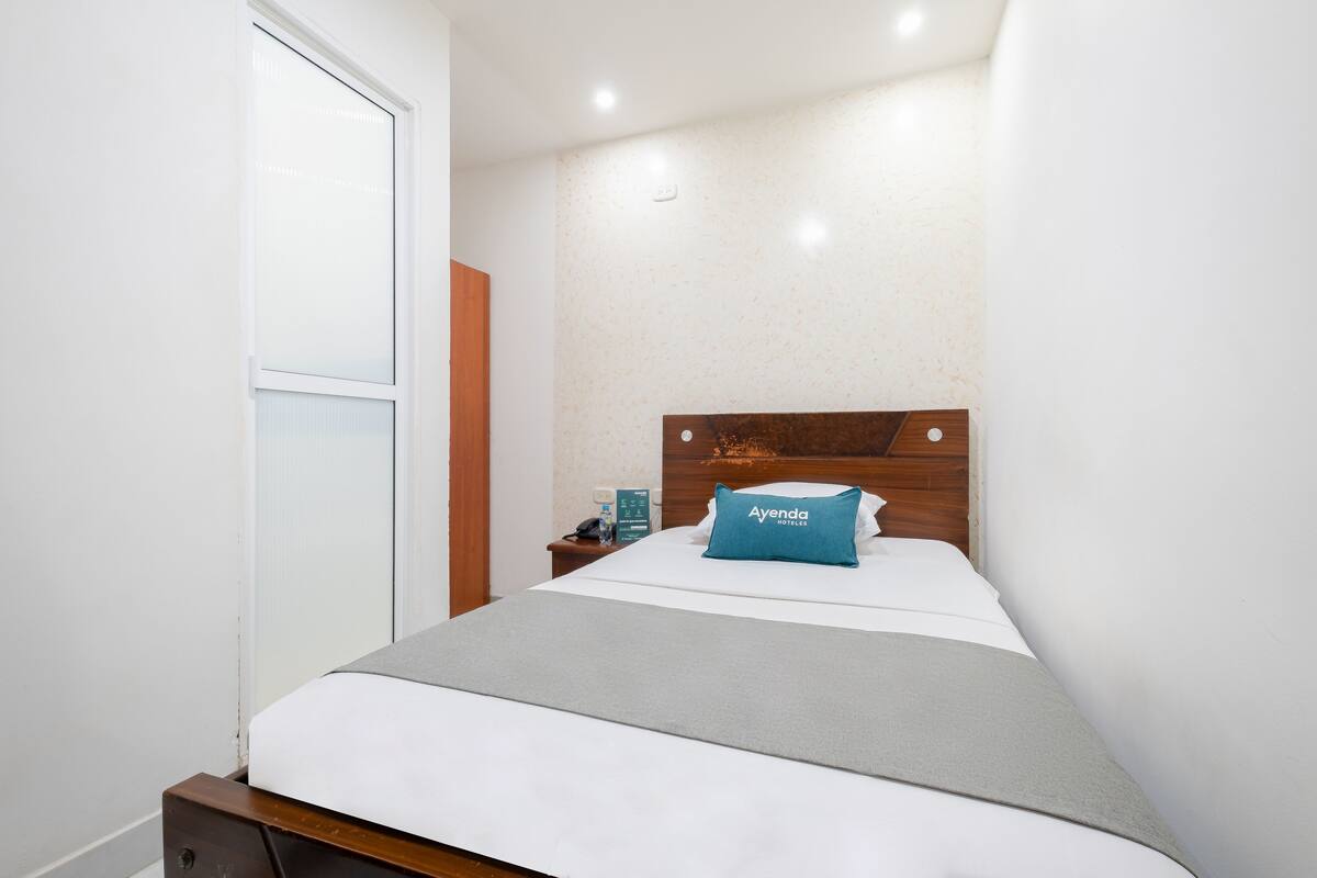 Habitación individual | Ropa de cama hipoalergénica, wifi gratis, ropa de cama