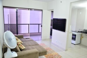 Apartment, 2 Bedrooms | Living room | TV - Locar Caldas Premier Residence (Caldas Novas)