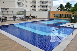 Outdoor pool - Locar Caldas Premier Residence (Caldas Novas)