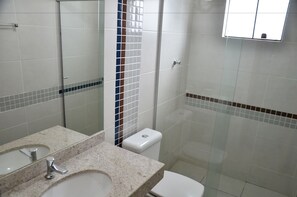 Apartment, 2 Bedrooms | Bathroom - Locar Caldas Premier Residence (Caldas Novas)