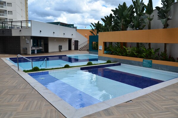 Outdoor pool - Locar Caldas Premier Residence (Caldas Novas)