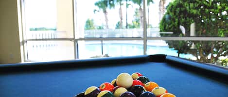 Familieleilighet, hageområde | Biljard