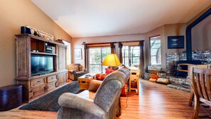 Condo, 2 Bedrooms | View from property