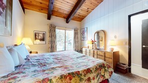 Appartement, 4 slaapkamers | 4 slaapkamers, een strijkplank/strijkijzer, gratis wifi