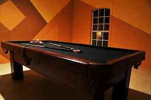 Family Villa, Garden Area | Billiards