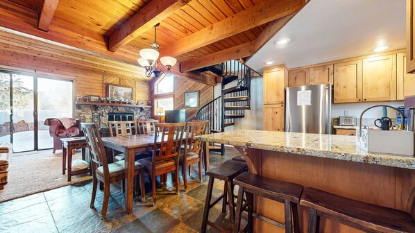 Condo, 2 Bedrooms | Dining - Snowflower 26 Remodeled Spacious Condo With Great Complex Amenities by RedAwning (Mammoth Lakes)