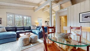 Condo, 4 Bedrooms | Living area