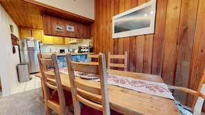 Condo, 2 Bedrooms | Dining
