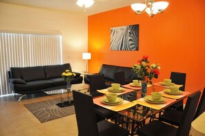 Family Condo, Garden Area | Interior detail