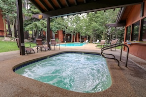 Condo, 2 Bedrooms | Property grounds - Mammoth West 101 Updated Condo, Just A Short Walk to Canyon Lodge by RedAwning (Mammoth Lakes)