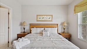 4 Schlafzimmer, individuell dekoriert, individuell eingerichtet