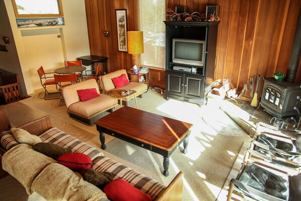 Condo, 4 habitaciones | Interior