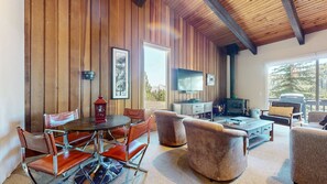 Condo, 4 habitaciones | Restaurantes