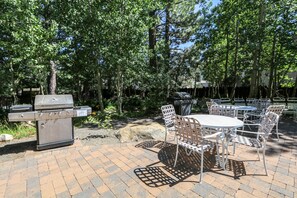 Condo, 4 Bedrooms | Outdoor dining