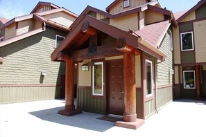 Condo, 3 Bedrooms | Exterior