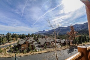 Condo, 2 Bedrooms | Property grounds