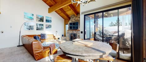 Condo, 2 Bedrooms | 2 bedrooms, free WiFi