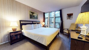 Condo, 2 Bedrooms