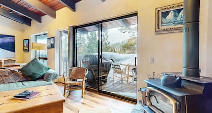 Mammoth West 143 Quiet Condo With Amazing Mountain Views and A Short Walk to Canyon Lodge by RedAwning
