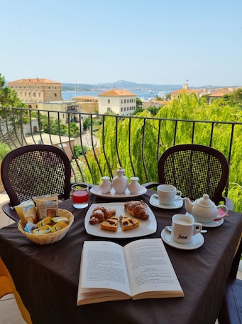 Superior Double Room, Balcony, Sea View | Terrace/patio. Hotel delle Isole