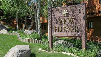 Apartment, 2 Schlafzimmer | Unterkunftsgelände