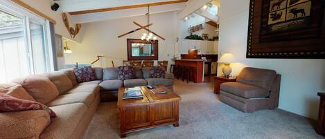 Condo, 4 Bedrooms | Interior