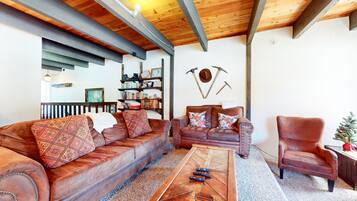 Condo, 3 Bedrooms | Living area | TV, fireplace, DVD player