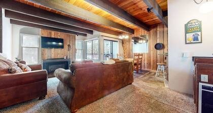 Val DIsere 6 Pet-Friendly Mountain Rustic Spacious Condo only Short Walk To The Village by RedAwning