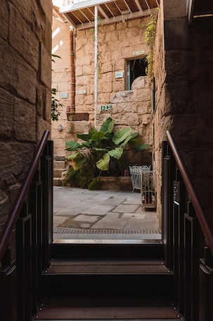 庭院. 塔耳波特和邦桑精品家庭旅馆