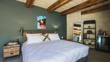 Superior Room | Premium bedding, pillowtop beds, minibar, in-room safe