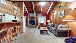 Condo, 1 Bedroom | Living area