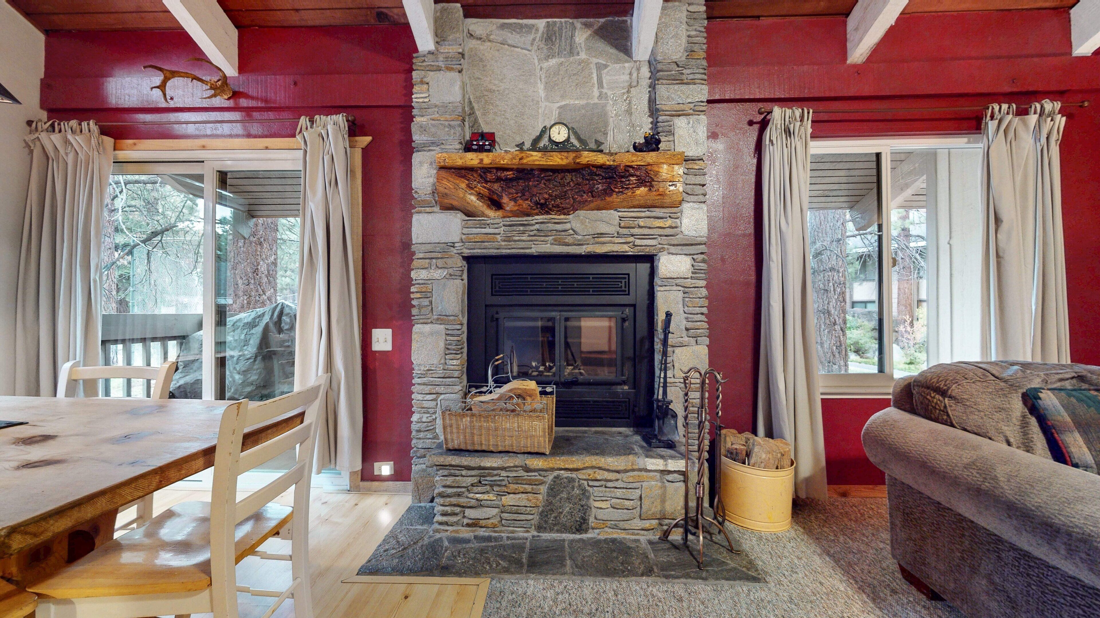 Condo, 1 Bedroom | Living area