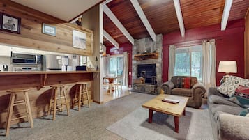 Smart TV, chimenea, reproductor de DVD