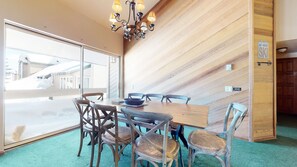 Condo, 3 habitaciones | Restaurantes