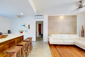 Departamento, 1 habitación | Área de sala de estar | Televisión de pantalla plana y Netflix 