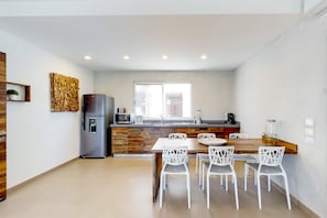 Luxury Penthouse | In-room dining